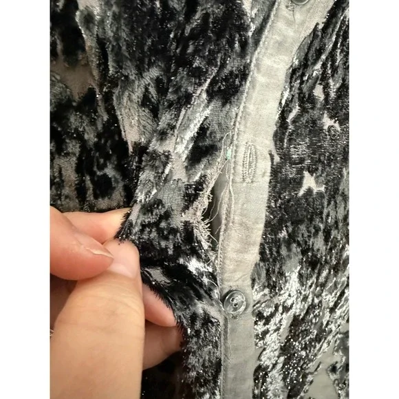 Anthropologie Tiny Kitsalano velvet & silk blend burnout blouse button down - Picture 5 of 13
